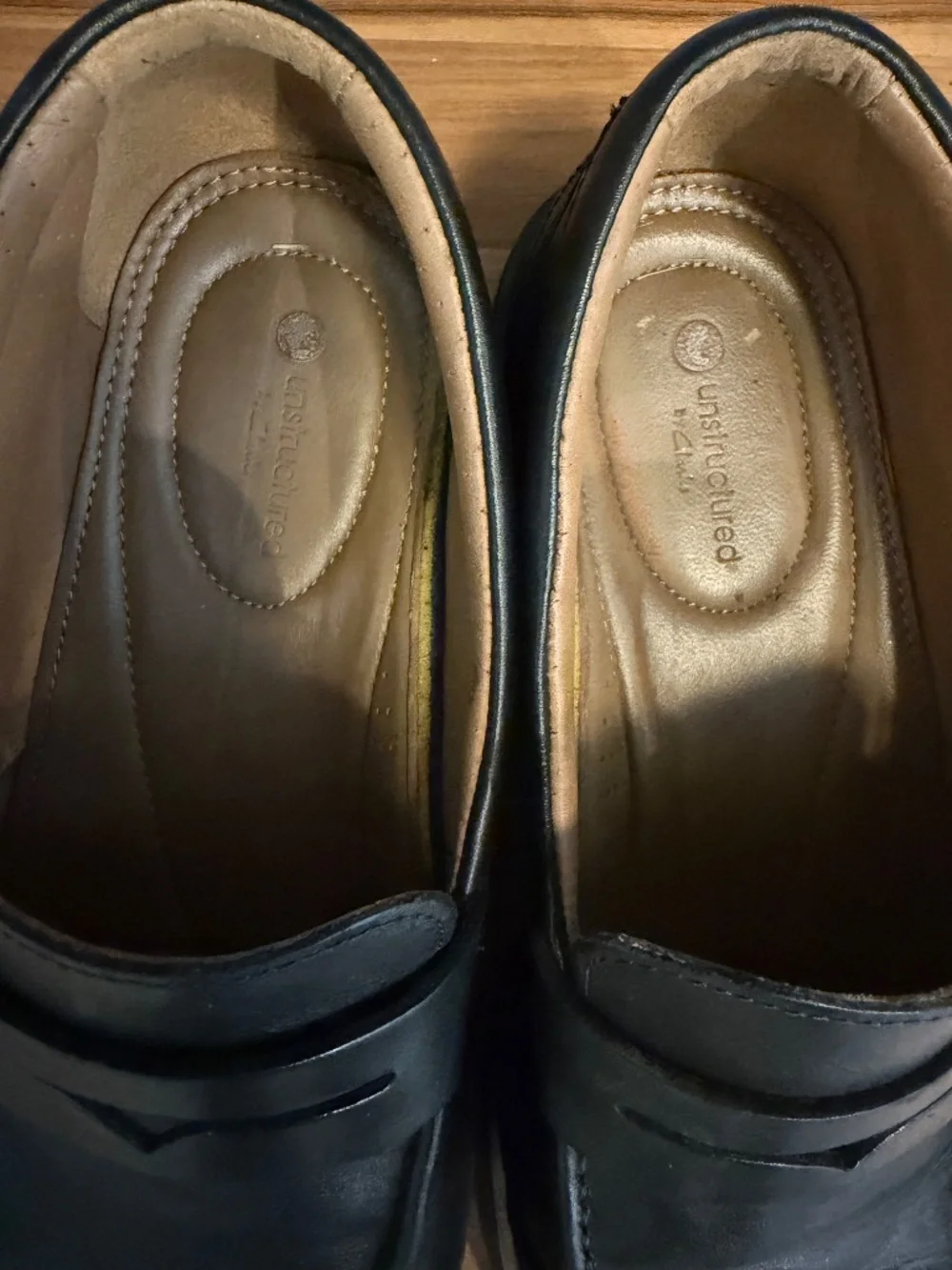 Clarks Unstructured Black Leather Penny Loafers in Men’s Size 7.5M